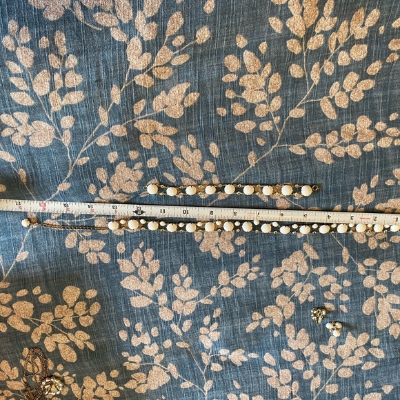 Vintage necklace, bracelet, clip-on earrings. Glass beads and rhinestones. - Picture 5 of 5